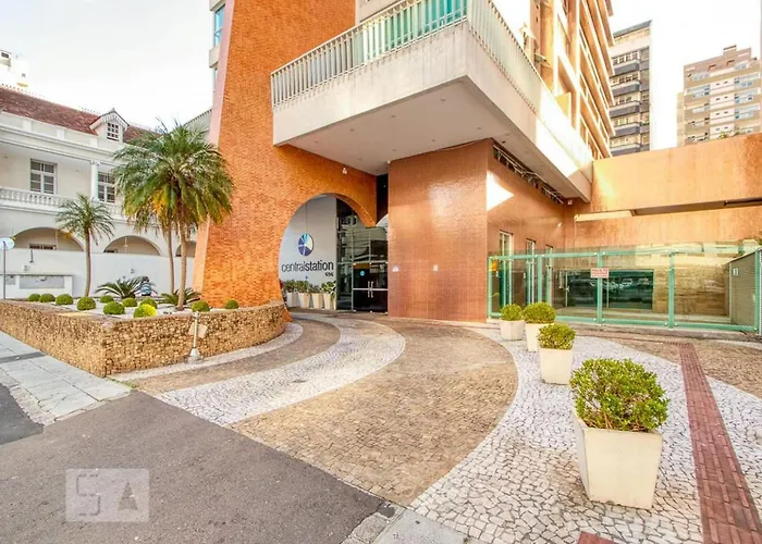Central Station com garagem e piscina!