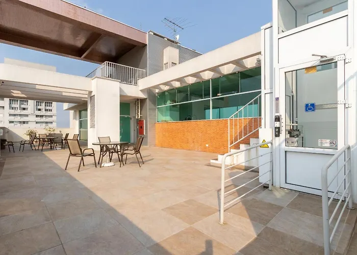 Central Station com garagem e piscina!